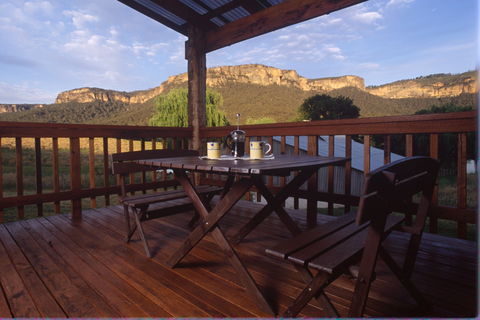 Woolshed Cabins - Coogee Beach Accommodation 1