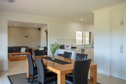 131 - Heart Of The Vale - Coogee Beach Accommodation 2