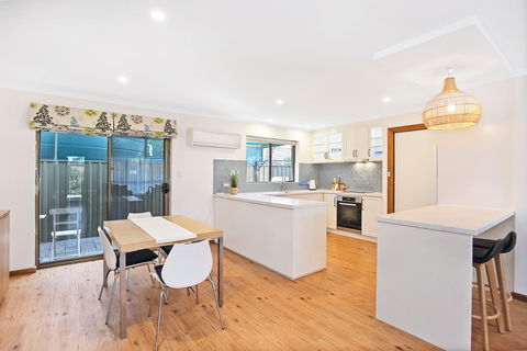 4/11 Cornhill Road - Coogee Beach Accommodation 1