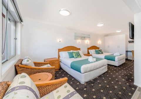 Adrift Apartments - Coogee Beach Accommodation 2