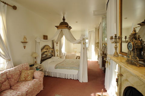 Alice's Cottages - Coogee Beach Accommodation 2
