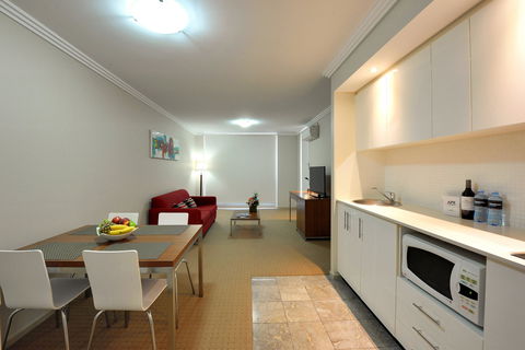 APX Darling Harbour - Coogee Beach Accommodation 2