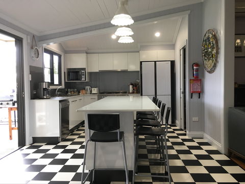 Area 51 Warwick - Coogee Beach Accommodation 1