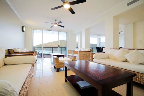 At Blue Horizon Resort - Coogee Beach Accommodation 2