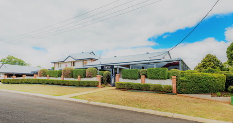 Best Western PLUS Ambassador On Ruthven - Coogee Beach Accommodation 2