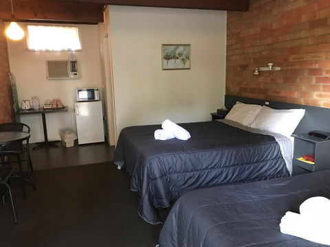 Bingara Fossickers Way Motel - Coogee Beach Accommodation 2