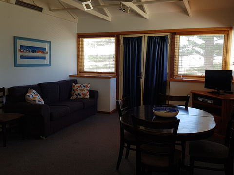 Blue Manna Waters – Apartment A - Coogee Beach Accommodation 0