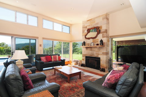 Bottlebrush Lodge - Coogee Beach Accommodation 0