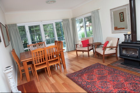 Bowen View - Coogee Beach Accommodation 1