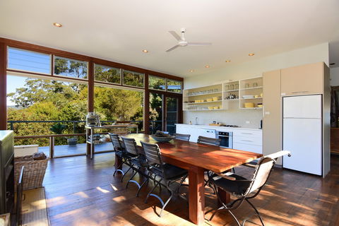 Budderoo - Coogee Beach Accommodation 2