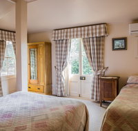 Capers Cottage - Coogee Beach Accommodation