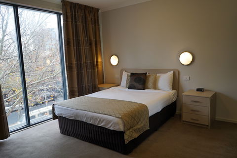 Carlton Lygon Lodge - Coogee Beach Accommodation 0
