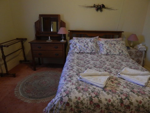Croll Cottage - Coogee Beach Accommodation 2