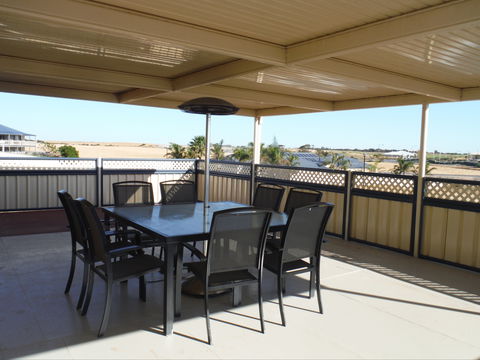 Deck To Sea - Coogee Beach Accommodation 0