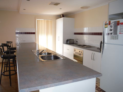 Deck To Sea - Coogee Beach Accommodation 1