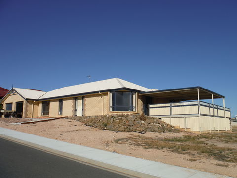 Deck To Sea - Coogee Beach Accommodation 2