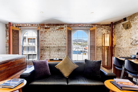 Henry Jones Art Hotel - The - Coogee Beach Accommodation 0