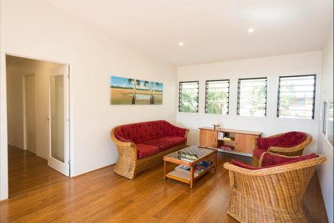 Just Sit: Moruya Heads - Coogee Beach Accommodation 2