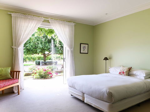 Lindenwarrah At Milawa - Coogee Beach Accommodation 1