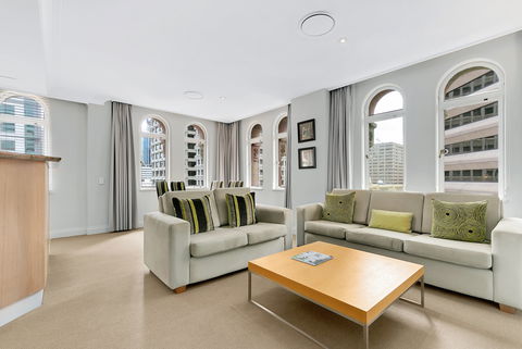 Manor Apartment Hotel - Coogee Beach Accommodation 2