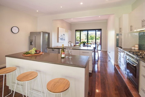 Margaret River Manor - Coogee Beach Accommodation 1