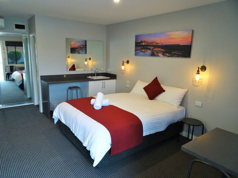 Merewether Motel - Coogee Beach Accommodation 1