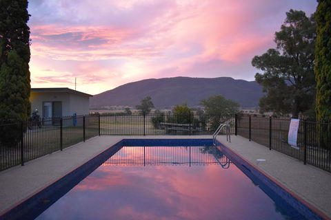 Mountain View Motel Corryong - Coogee Beach Accommodation 0