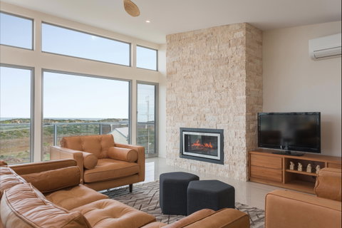 Neighbour Avenue - Coogee Beach Accommodation 2