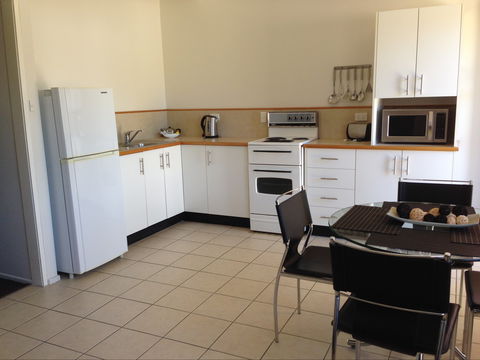 Palm View Holiday Apartments - Coogee Beach Accommodation 2
