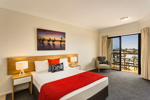 Quest Townsville - Coogee Beach Accommodation 0