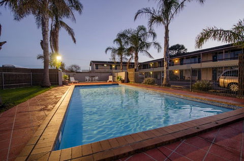 Red Carpet Motel - Coogee Beach Accommodation 1