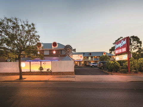 Shearing Shed Motor Inn - Open - Coogee Beach Accommodation 0
