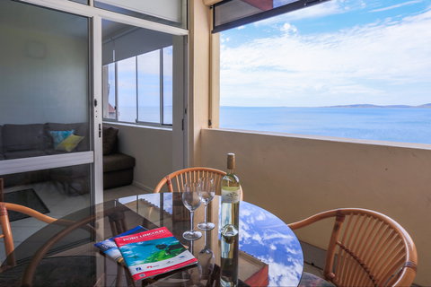Spalding Lodge Unit 12 - Coogee Beach Accommodation 0