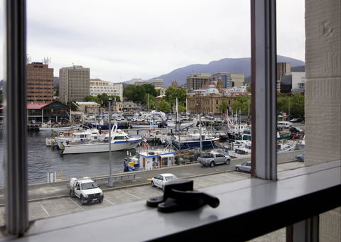 Sullivans Cove Apartments - Harbourside - Coogee Beach Accommodation 1