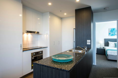 Synergy  Broadbeach - Coogee Beach Accommodation 2