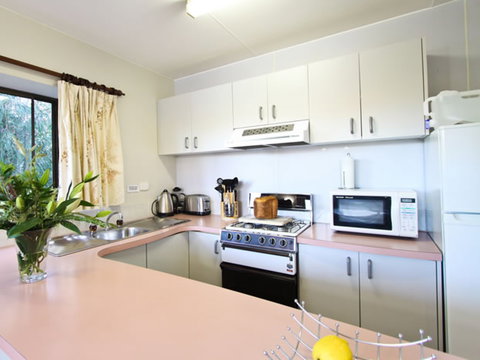 Talmalmo Cottage - Coogee Beach Accommodation 2