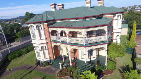 The Grand On Macfie - Coogee Beach Accommodation 0