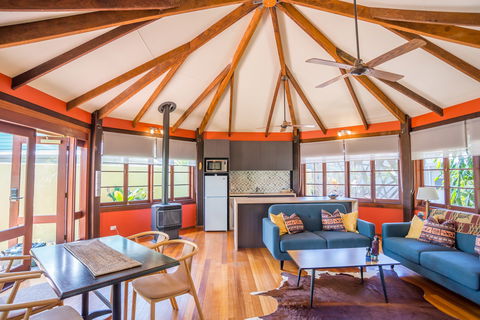 The African Village - By Clouds - Coogee Beach Accommodation 1