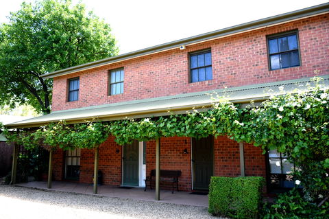 Wagga Riverside Apartments - Coogee Beach Accommodation 0
