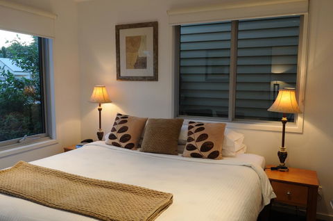 The Victoria Port Fairy - Coogee Beach Accommodation 6