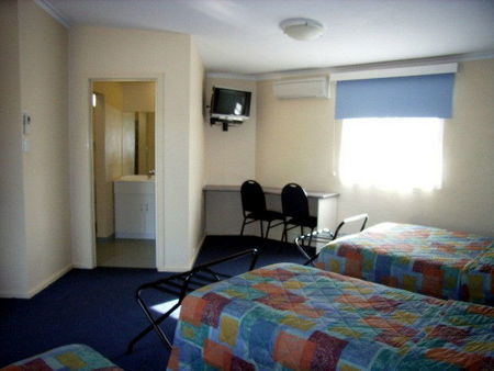 Bairnsdale Main Motel - Coogee Beach Accommodation 0