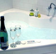 Clonmara Cottages - Coogee Beach Accommodation