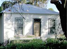 Clonmara Cottages - Coogee Beach Accommodation 1
