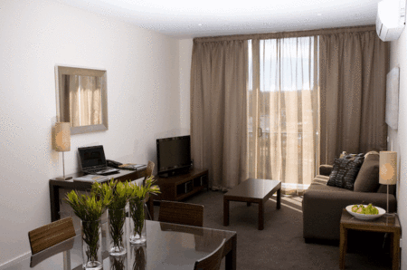 Punthill Knox - Coogee Beach Accommodation 3