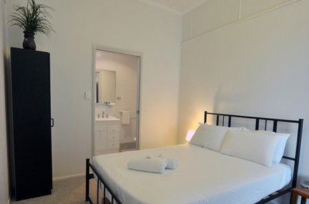 Alexandra Lodge Bundaberg - Coogee Beach Accommodation 0