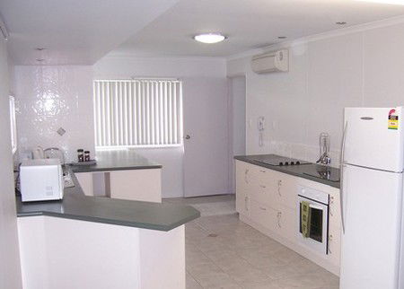 Alexandra Lodge Bundaberg - Coogee Beach Accommodation 3