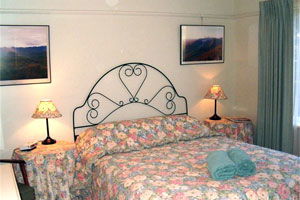 South Mokanger Farm Cottages - Coogee Beach Accommodation 5