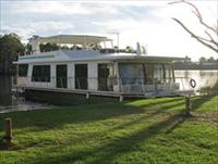 Cloud 9 Houseboats - Coogee Beach Accommodation 2