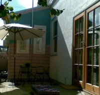 Luscombe Lodge B and B - Coogee Beach Accommodation