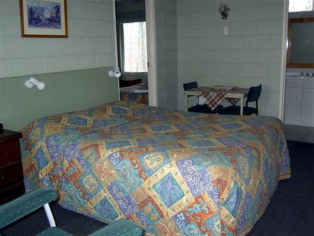 Daylesford Central Motor Inn - Coogee Beach Accommodation 0